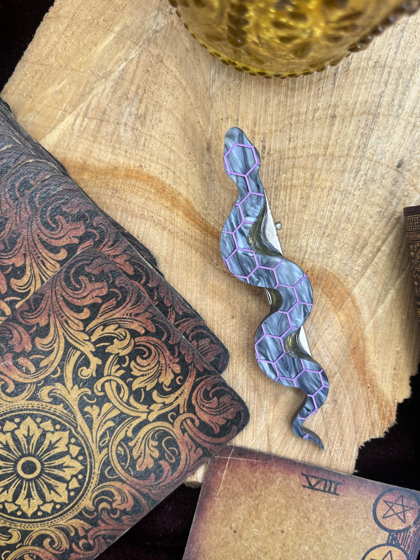 Serpent large hair clips